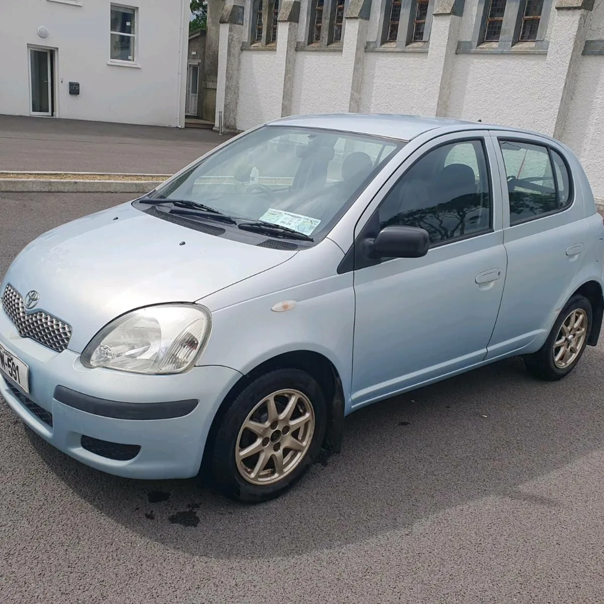 Toyota yaris 2004 - Image 4