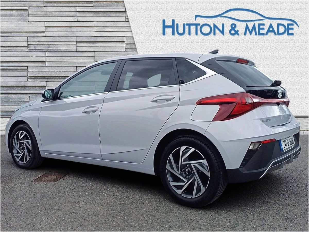 Hyundai i20 Delux Plus 1.2 Petrol 5dr - Image 2