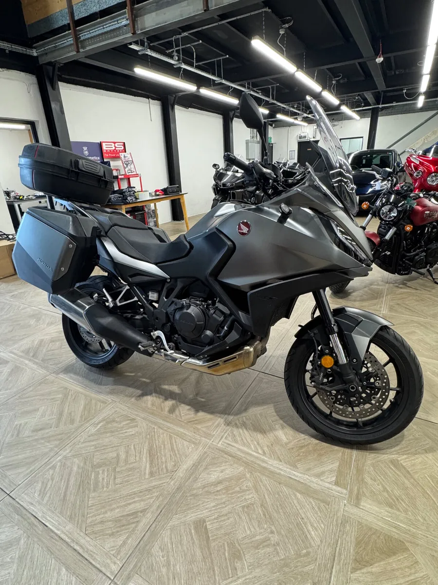 Honda NT1100 2022 - Image 1