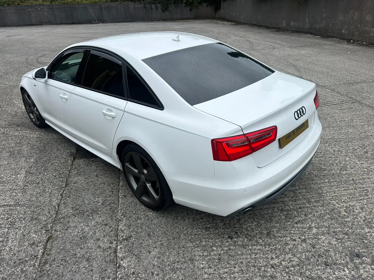 142 Audi A6 2.0 S LINE Black addition - Image 4