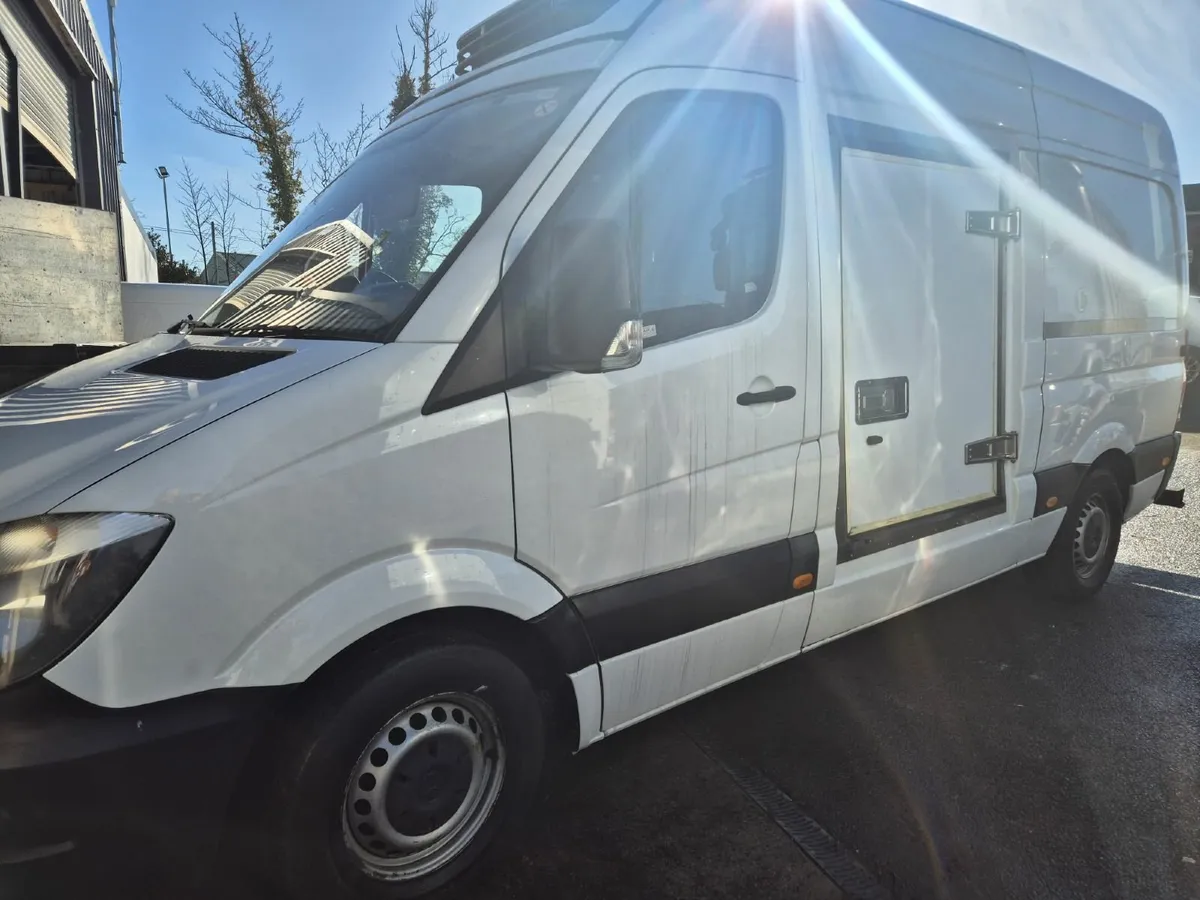 Mercedes-Benz Sprinter 2017 - Image 2
