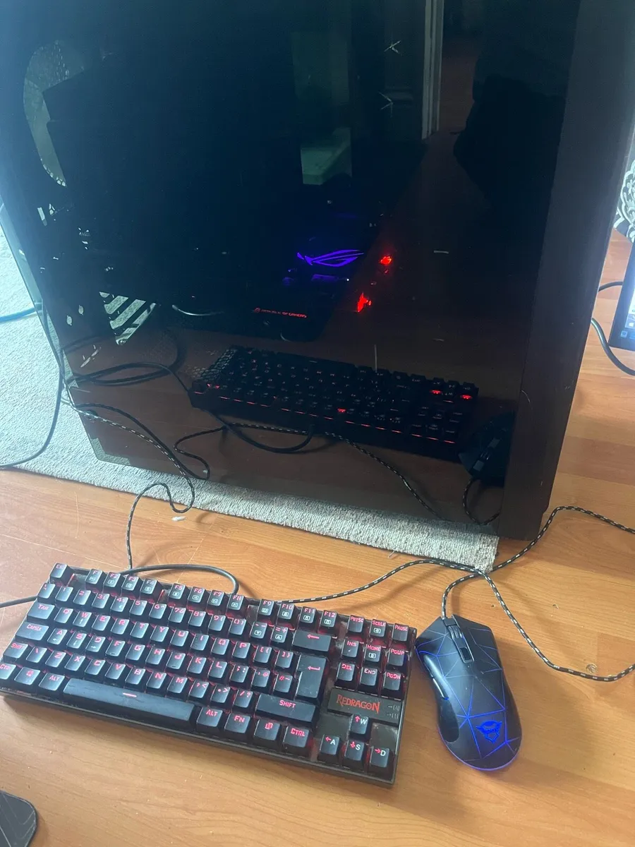 Custom gaming setup - Image 3
