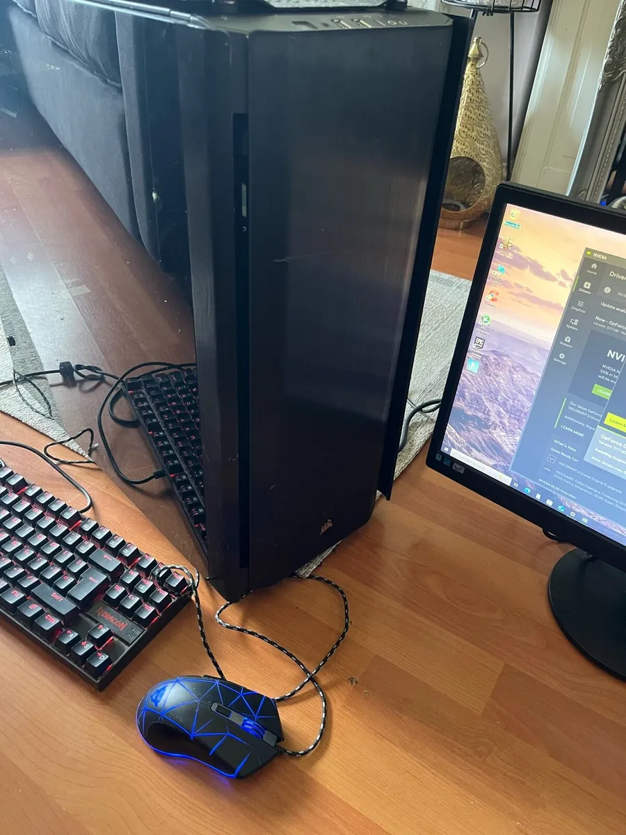 Custom gaming setup - Image 4