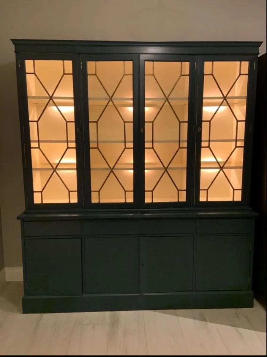 Mahogany buffet cabinet - Image 2
