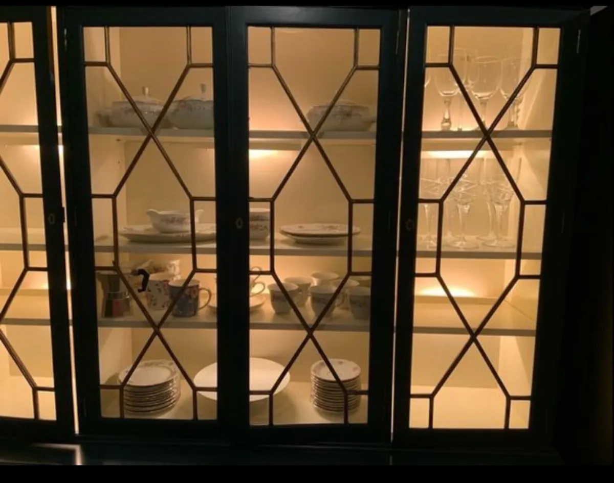Mahogany buffet cabinet - Image 3