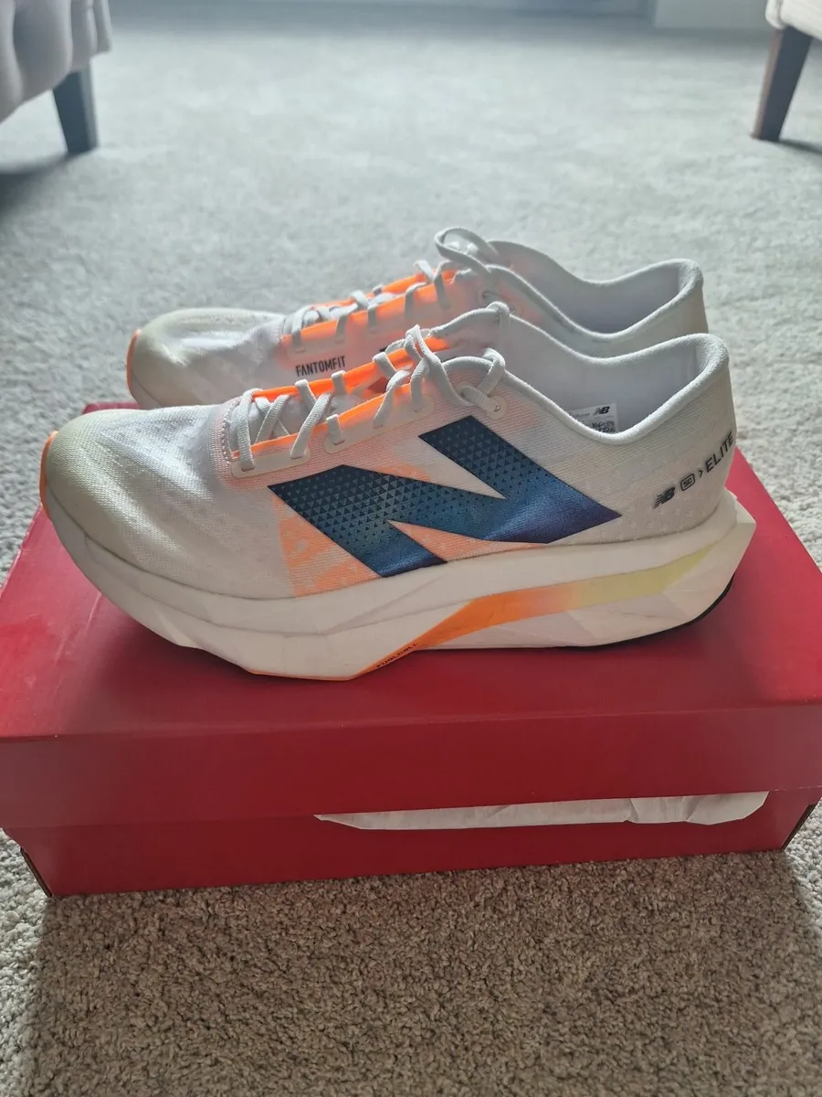 New Balance SC Elite V4 size 9