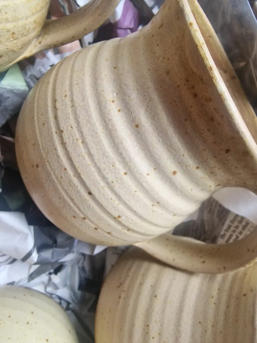 Pottery. - Image 4