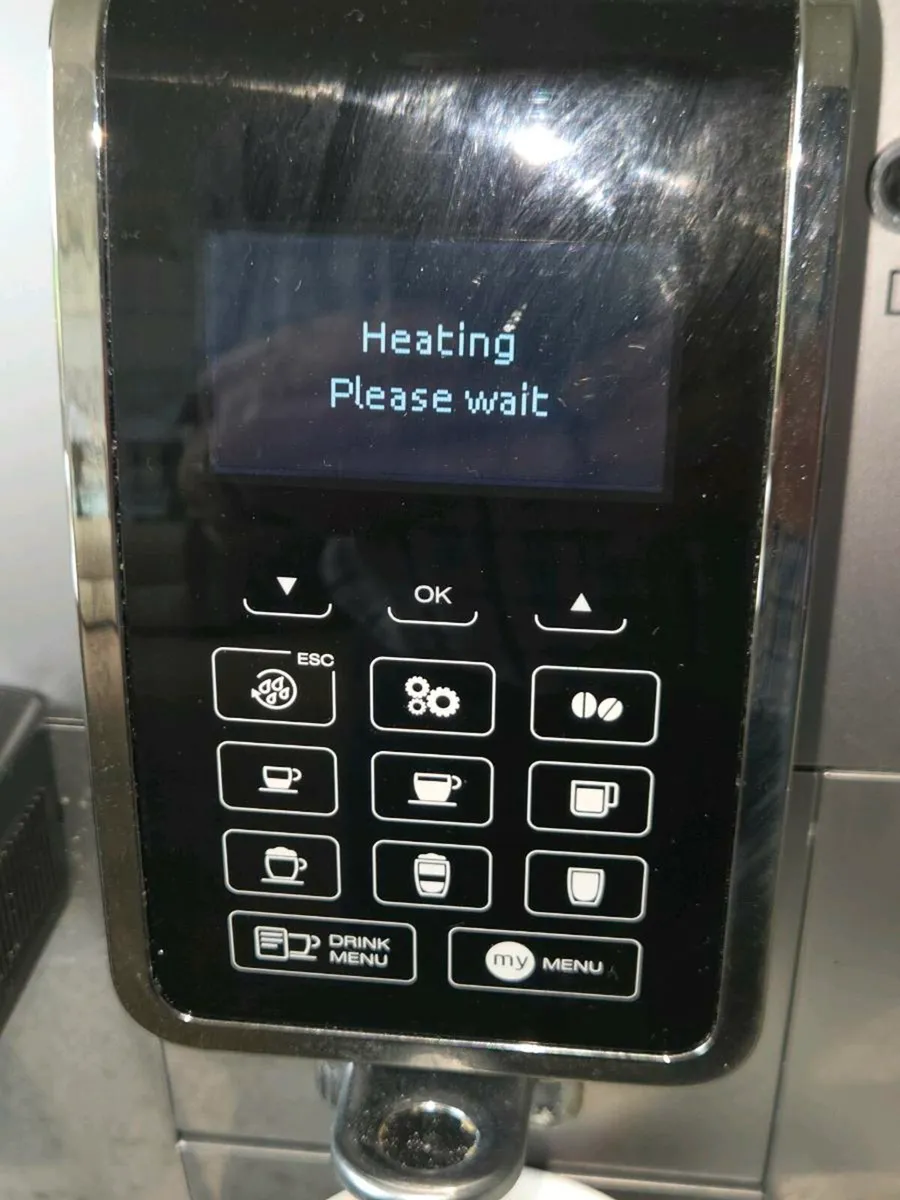 Delonghi Coffee Machine - Image 3