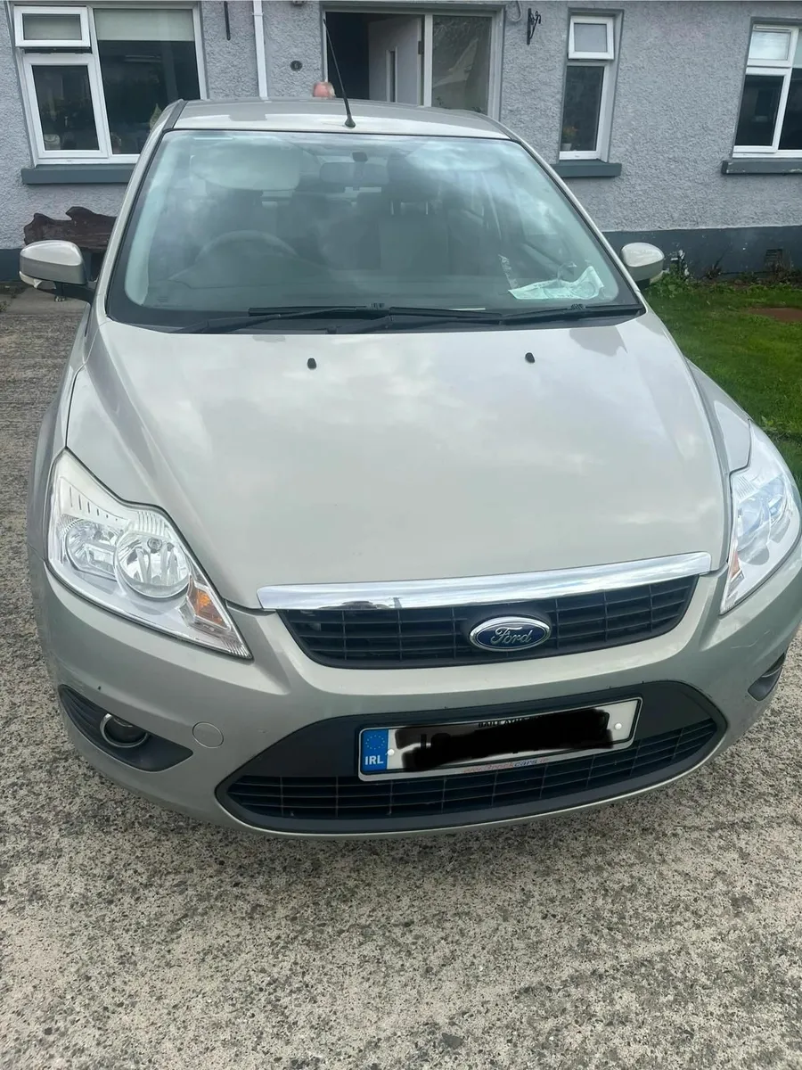 Ford Focus 2010 - Image 1