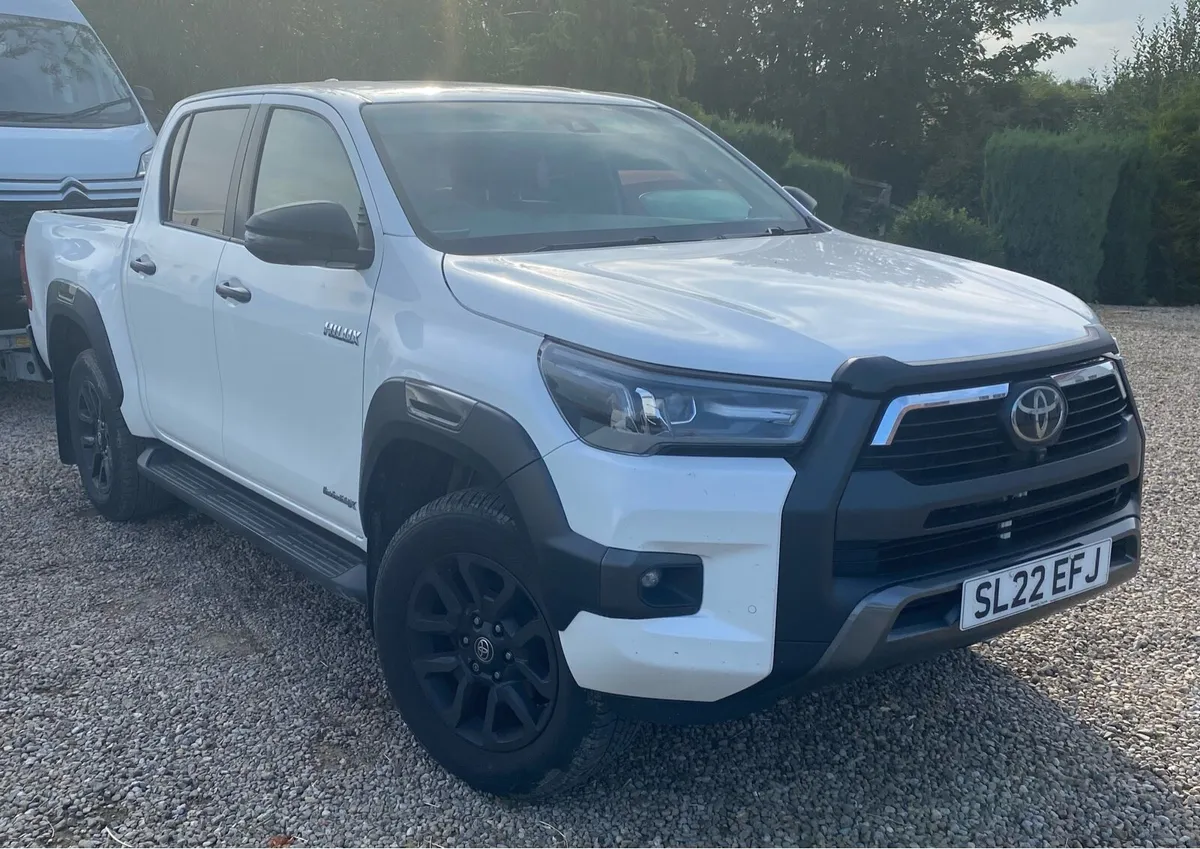 Toyota Hilux Invincible 2022 full  History