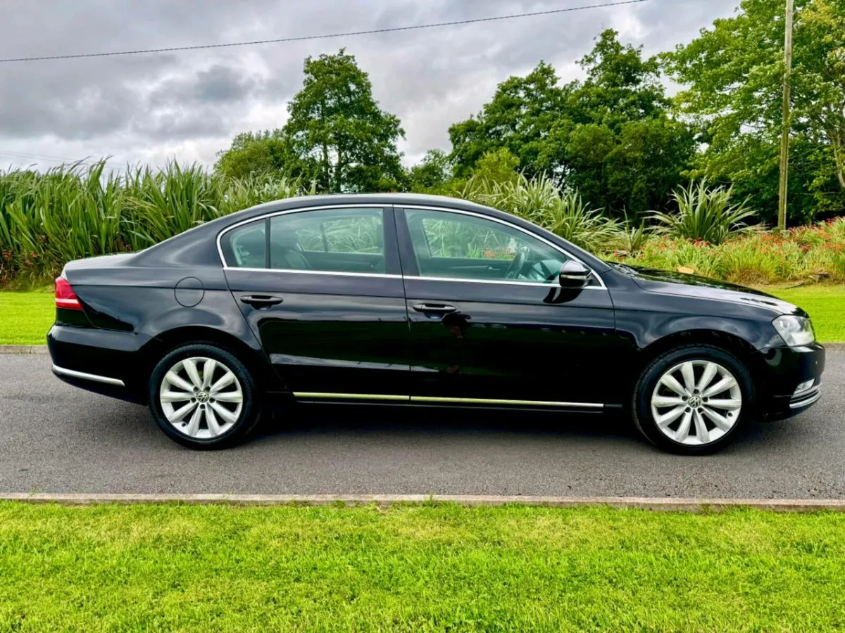 Volkswagen Passat - Image 3
