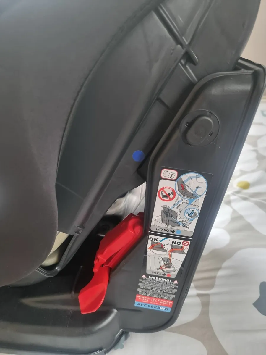 Child car seat - Image 1