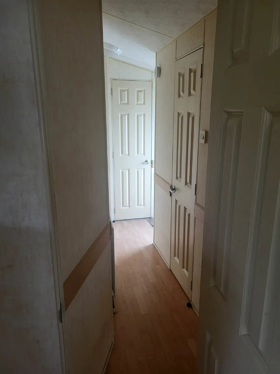 Mobile home - Image 1