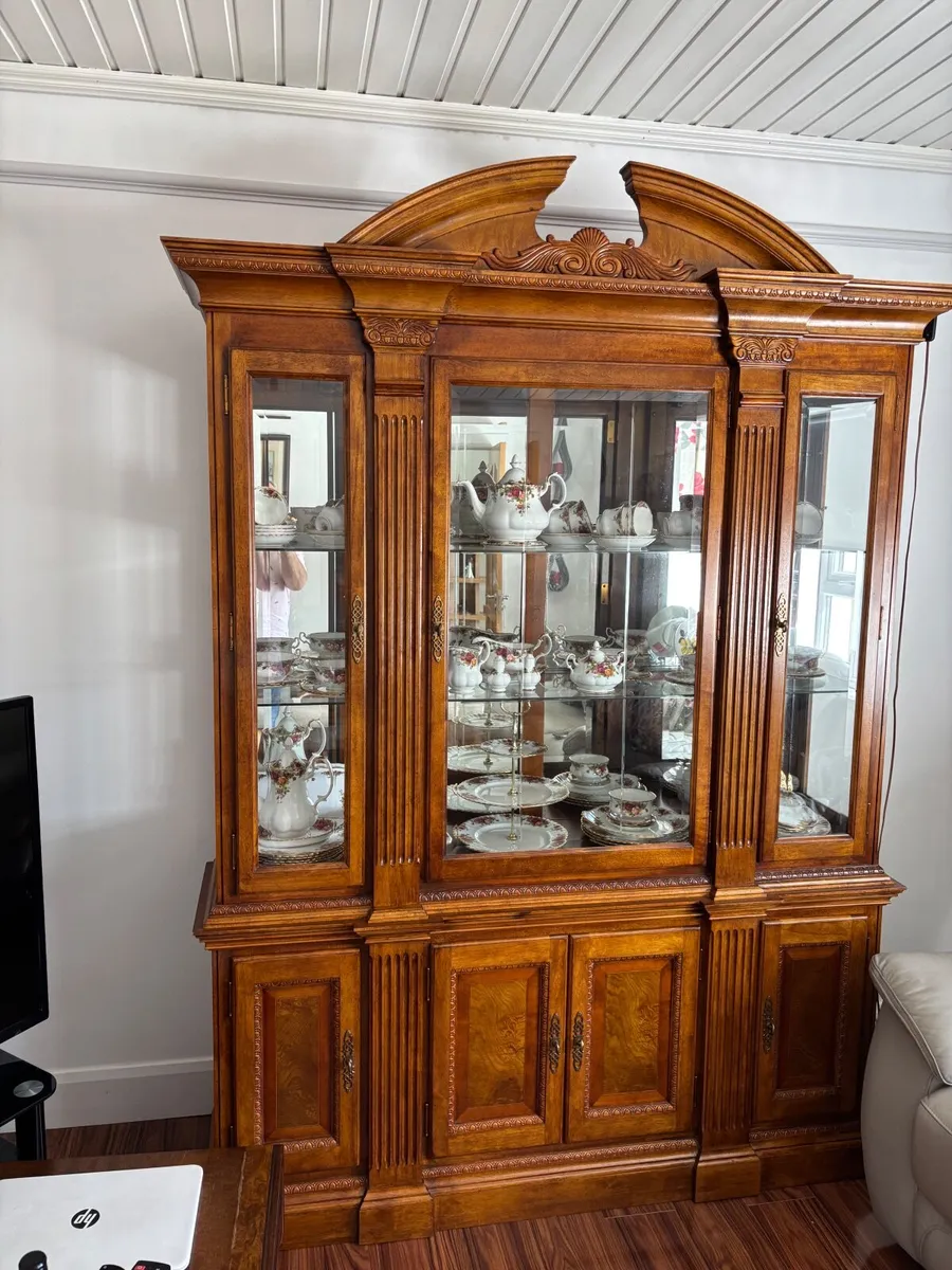 Wall unit - Image 2