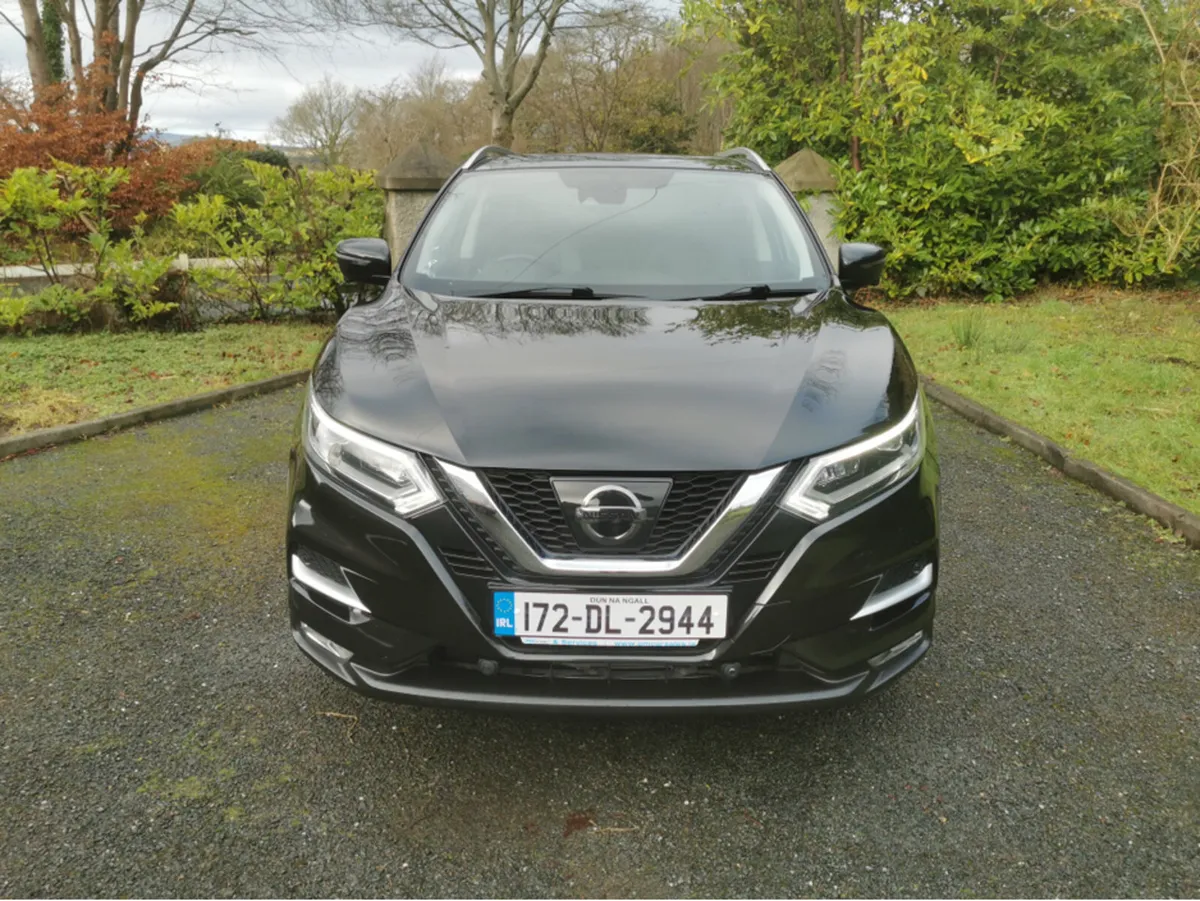 Nissan Qashqai TEKNA 1.6 DCI Automatic - Image 3