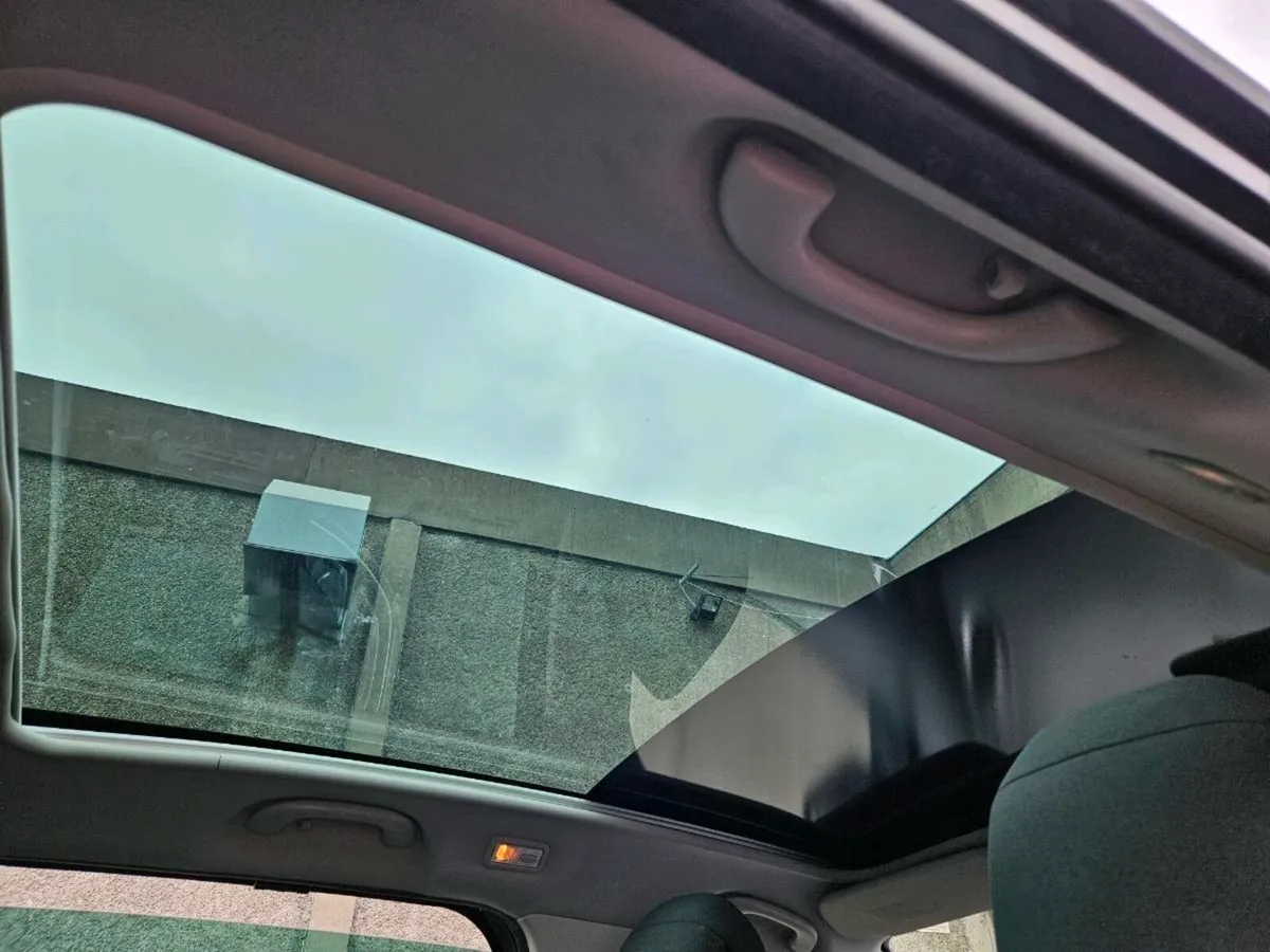 2013 PEUGEOT 5008 (7 SEAT, AUTO, DIESEL) - Image 2