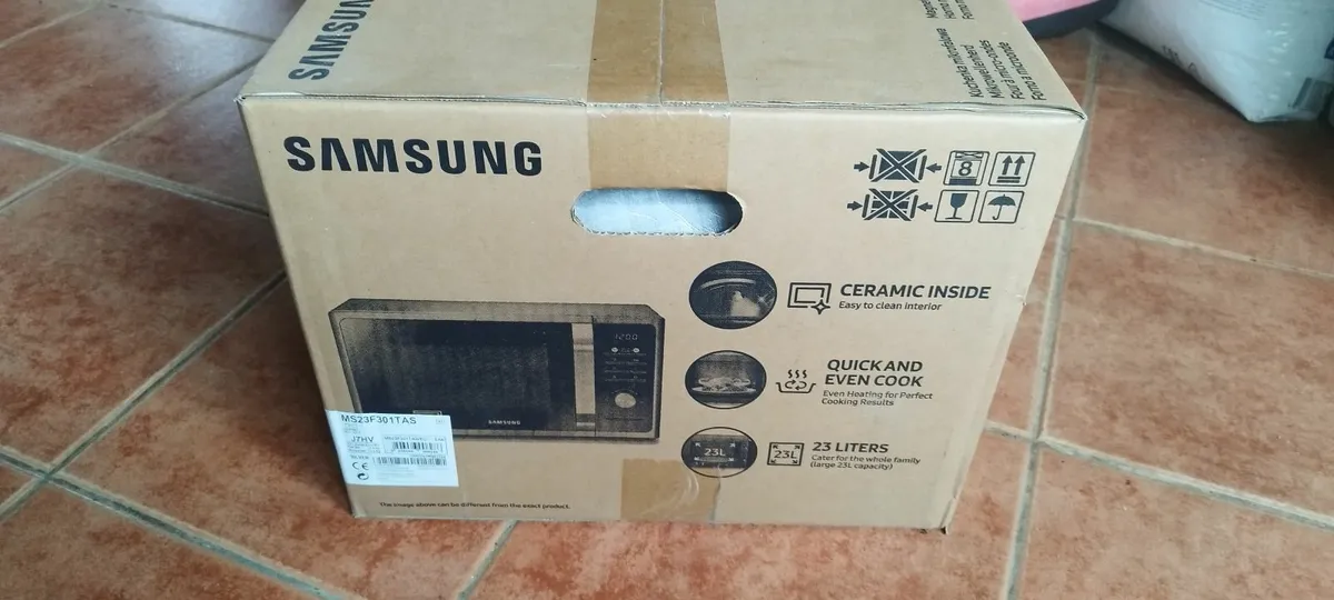 Microwave oven - Image 2