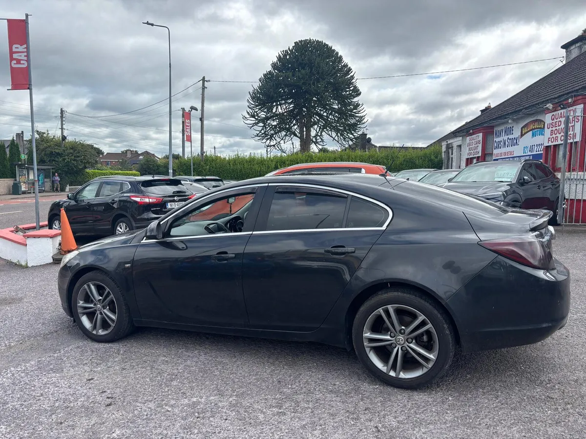 Vauxhall Insignia 2010  DIESEL - Image 3