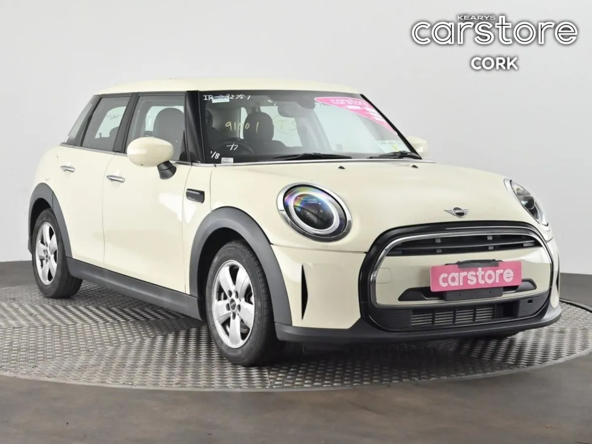 MINI Cooper 1.5 Auto - Image 1