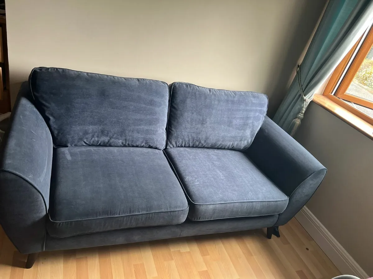 Couches - Image 2
