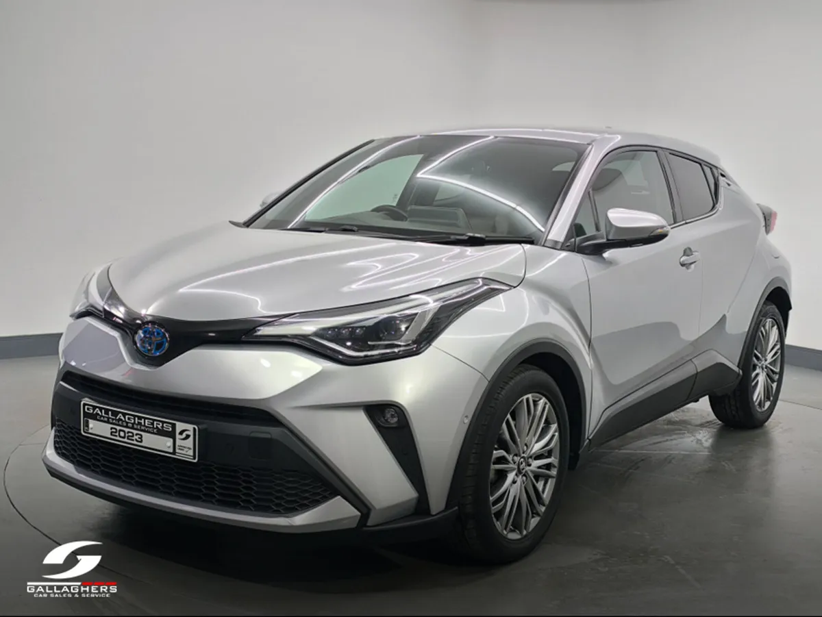 Toyota C-HR (231) SOL HYBRID AUTO - Image 2