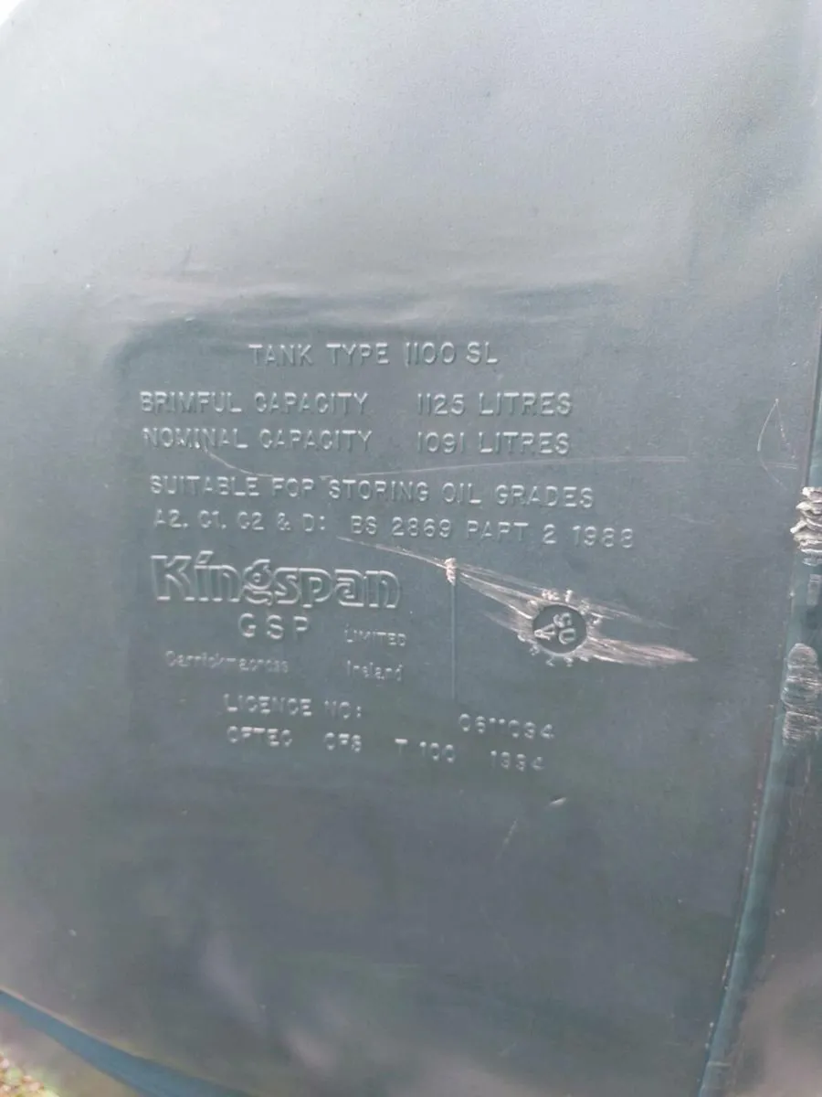 Oil tank - Image 1