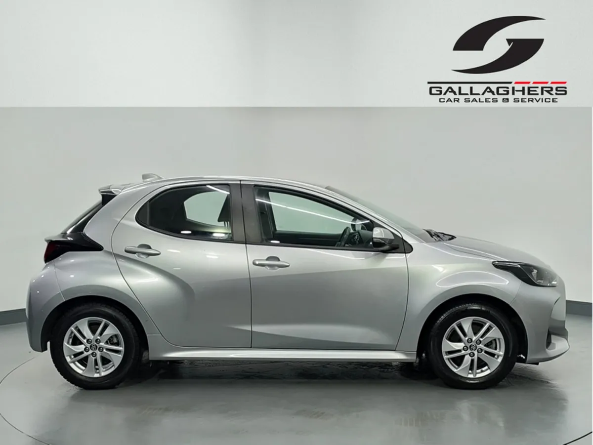 Toyota Yaris (221) LUNA HYBRID PETROL AUTOMATIC - Image 3