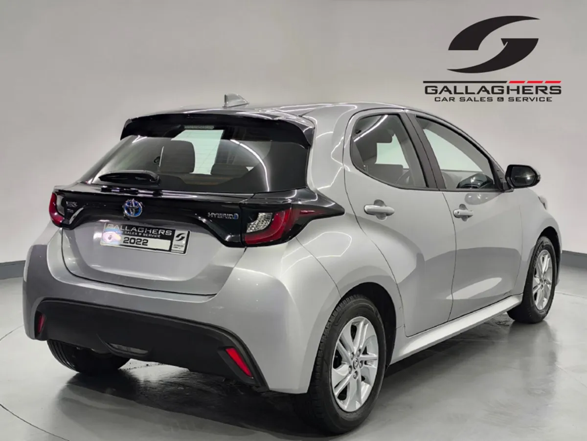 Toyota Yaris (221) LUNA HYBRID PETROL AUTOMATIC - Image 4