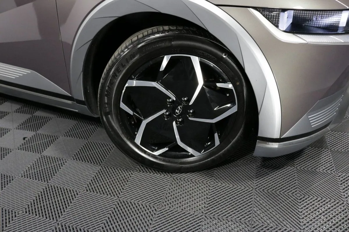 Hyundai Ioniq 5 Premium LE 58 kWh EV - Image 3