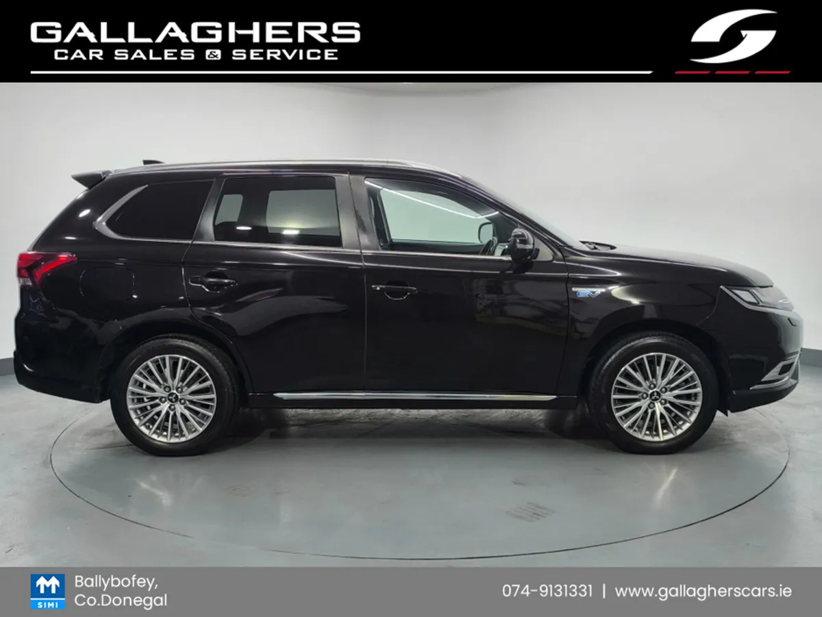 Mitsubishi Outlander (211) EXCEED PHEV CVT TOP SPE - Image 3