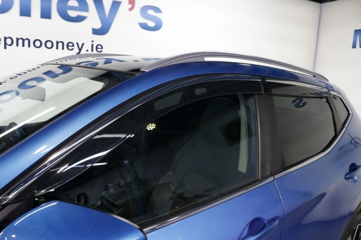 Nissan QASHQAI SV High Spec 1.3l Petrol Automatic - Image 4