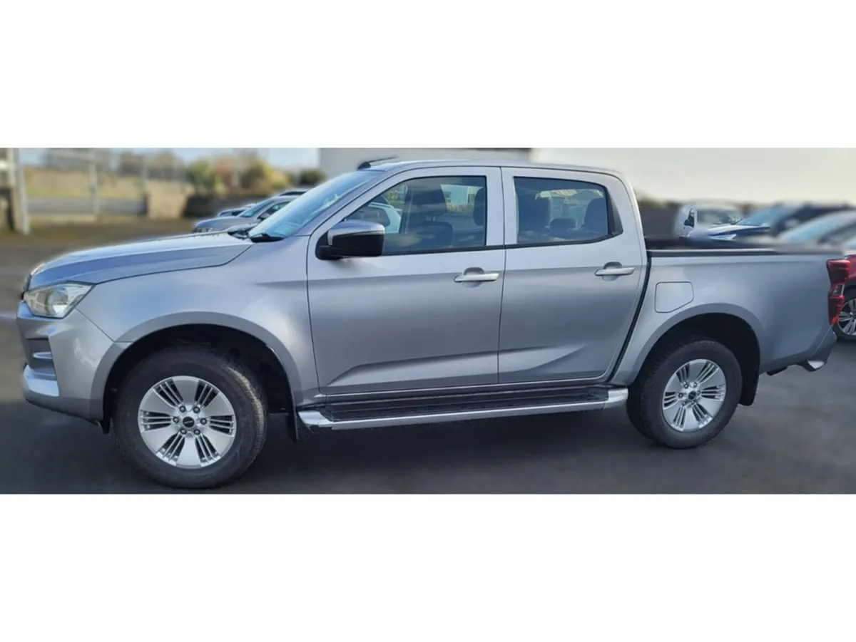 Isuzu D-Max L DOUBLE CAB 4DR - Image 4
