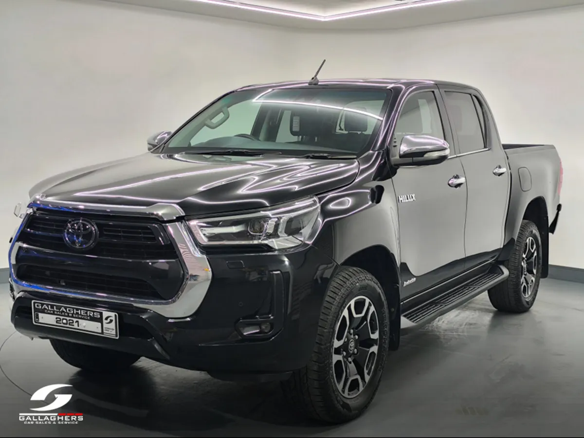 Toyota Hilux (211) INVINCIBLE 2.4 D-4D 4WD - Image 2