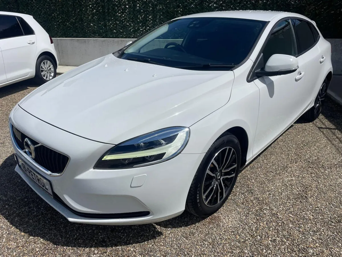 Volvo V40 1.5 AUTO T3 - Image 3