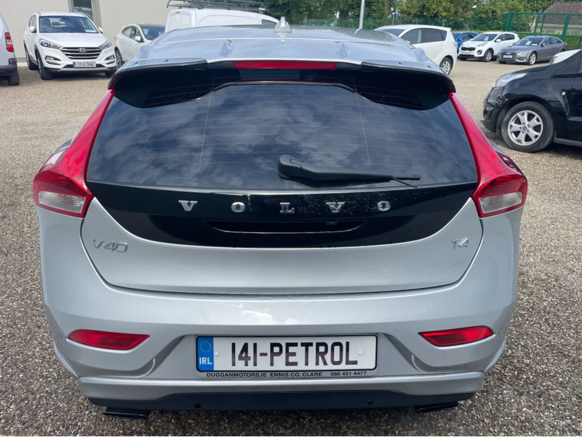 Volvo V40 2014 - Image 4