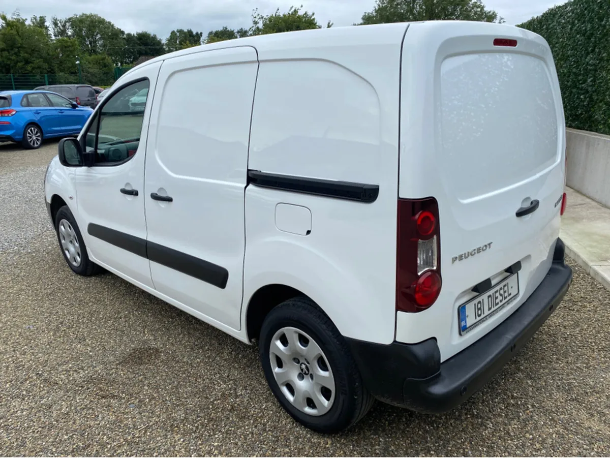 Peugeot Partner PROFESSIONAL L1 BLUE HDI - Image 3