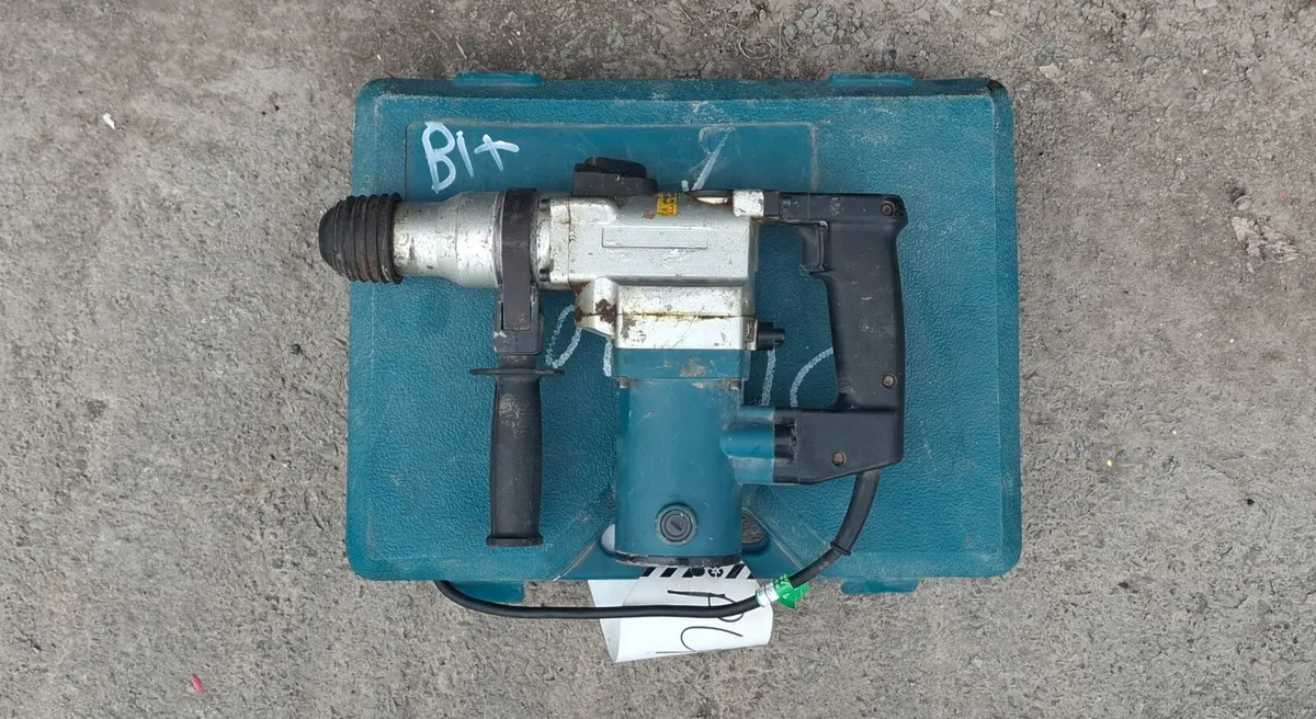 Makita SDS Drill / Breaker – 220V - Image 2