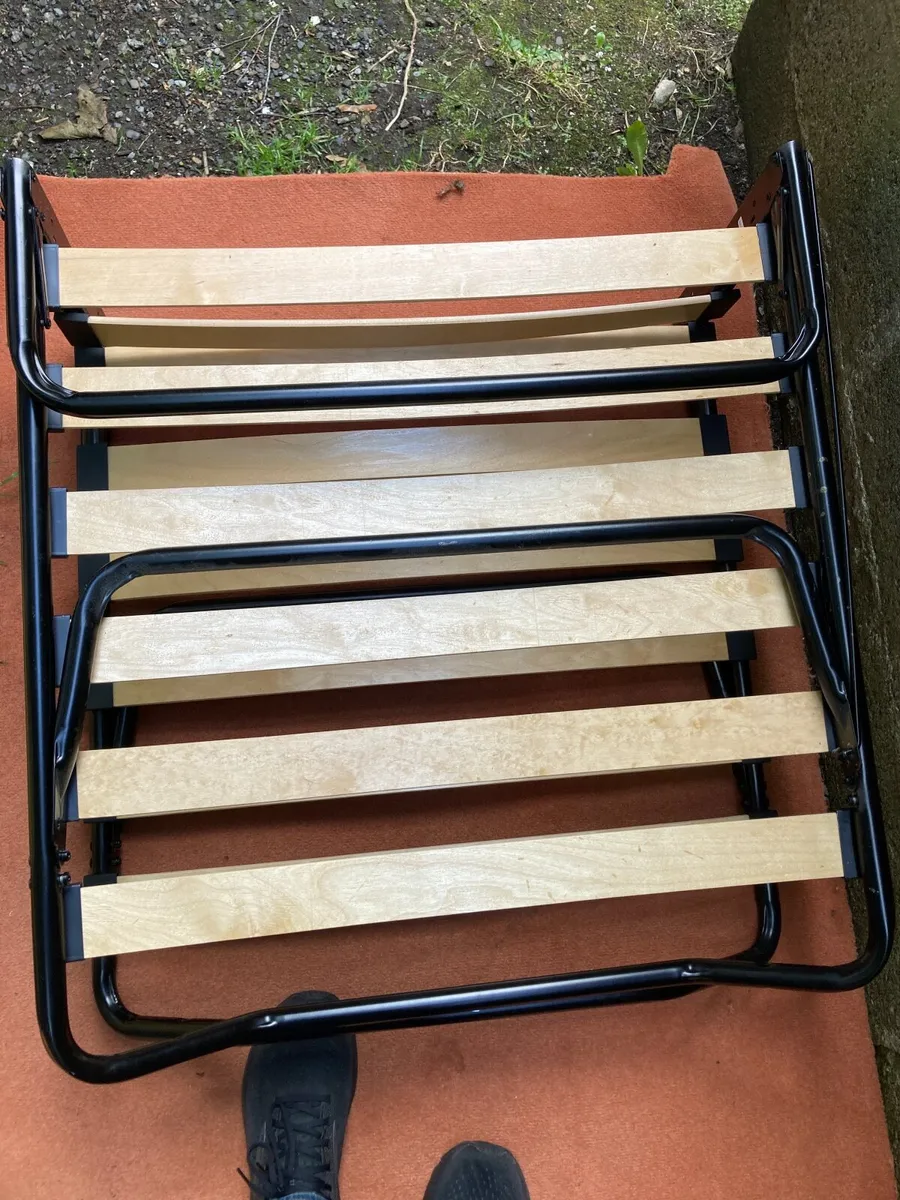 Kids fold up bed - Image 1