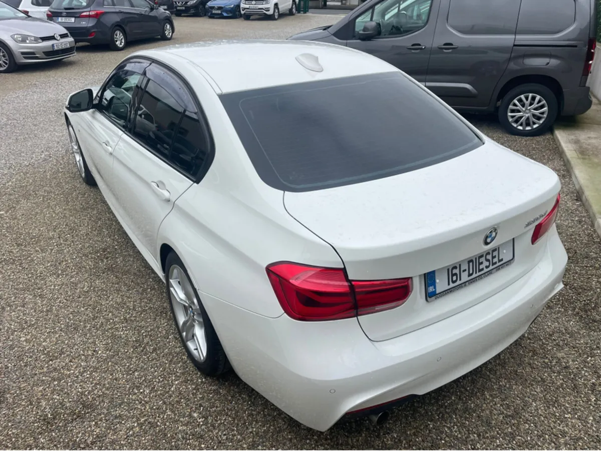 BMW 3-Series 320D - Image 4
