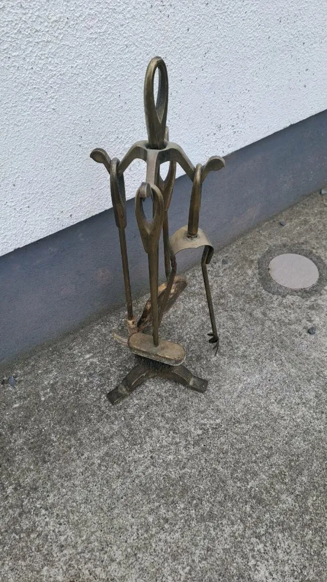Antique Brass Fire set - Image 3