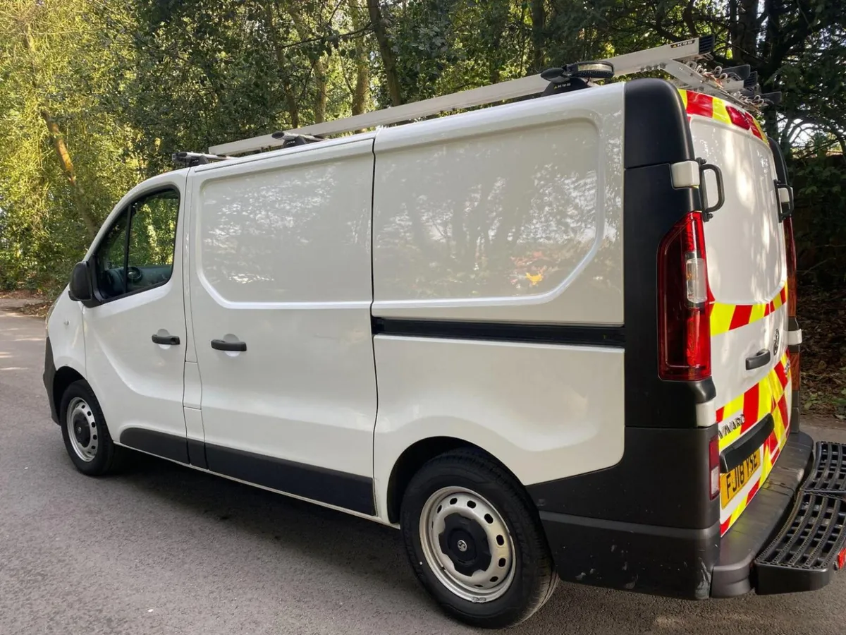 Vauxhall Vivaro  1.6 CDTi 2900 L1 H1 Euro 6 (s/s) - Image 3