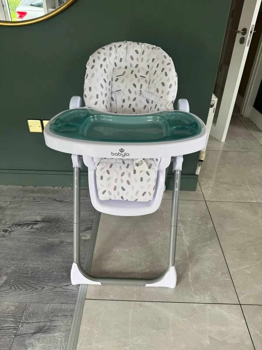 High chair - Image 1