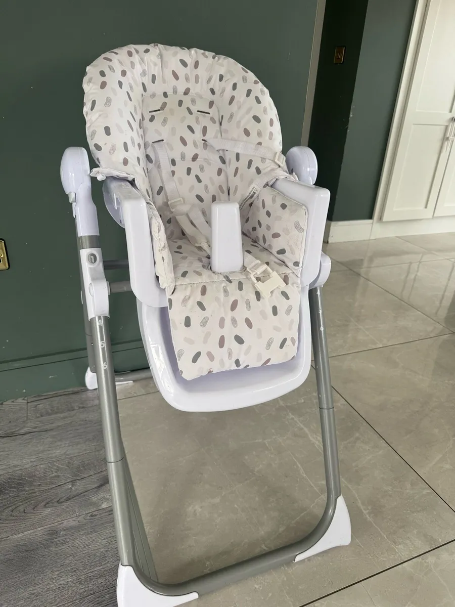High chair - Image 2