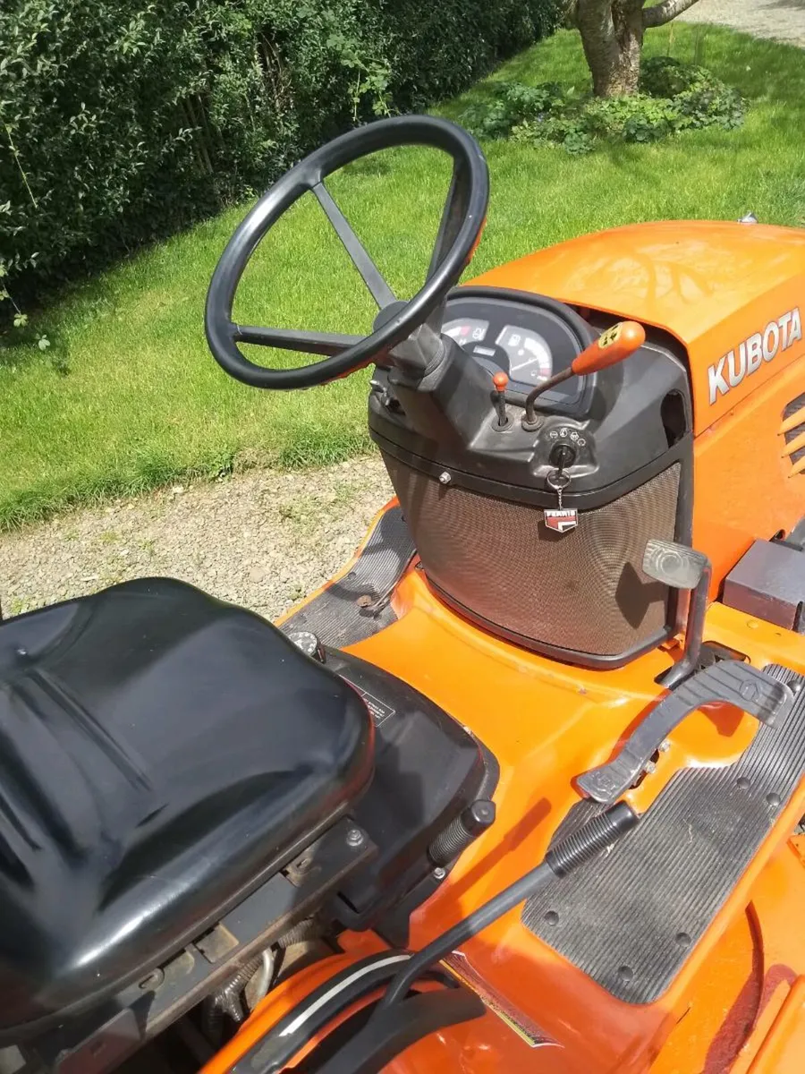 Kubota G23 high tip mower - Image 2