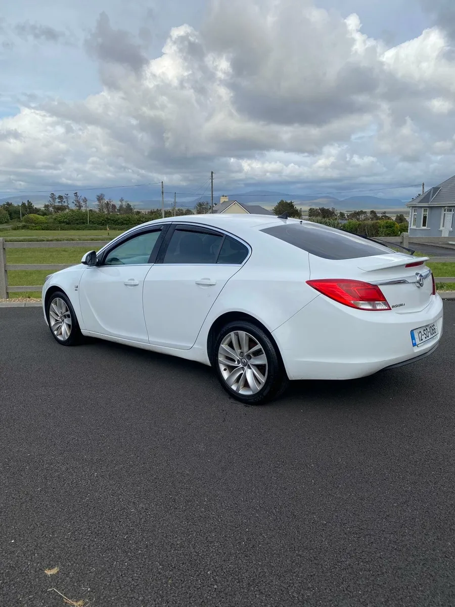 Vauxhall Insignia 2012 - Image 2