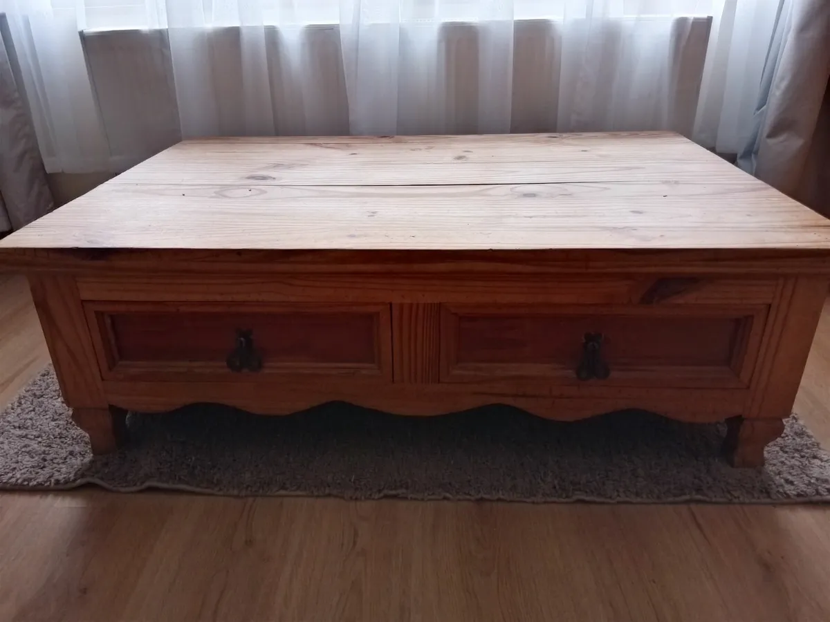 Large Mexican Pine Coffee Table - Image 1