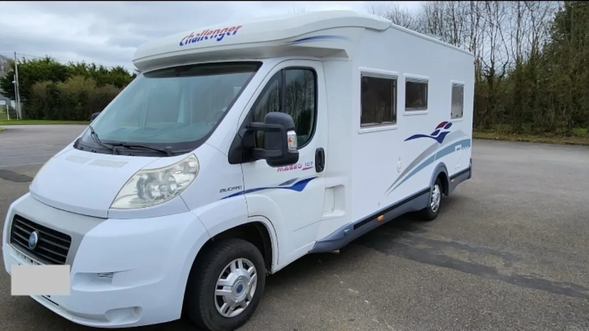 2007 Challenger Camper - Image 2