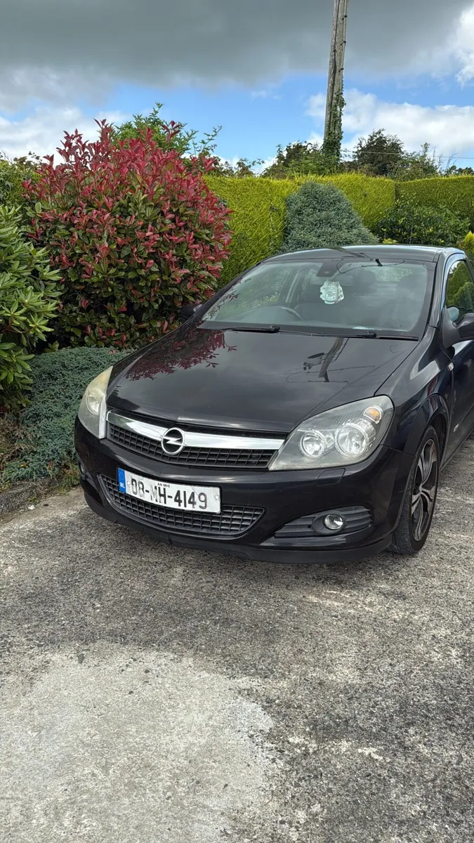 Opel Astra 2008 - Image 1