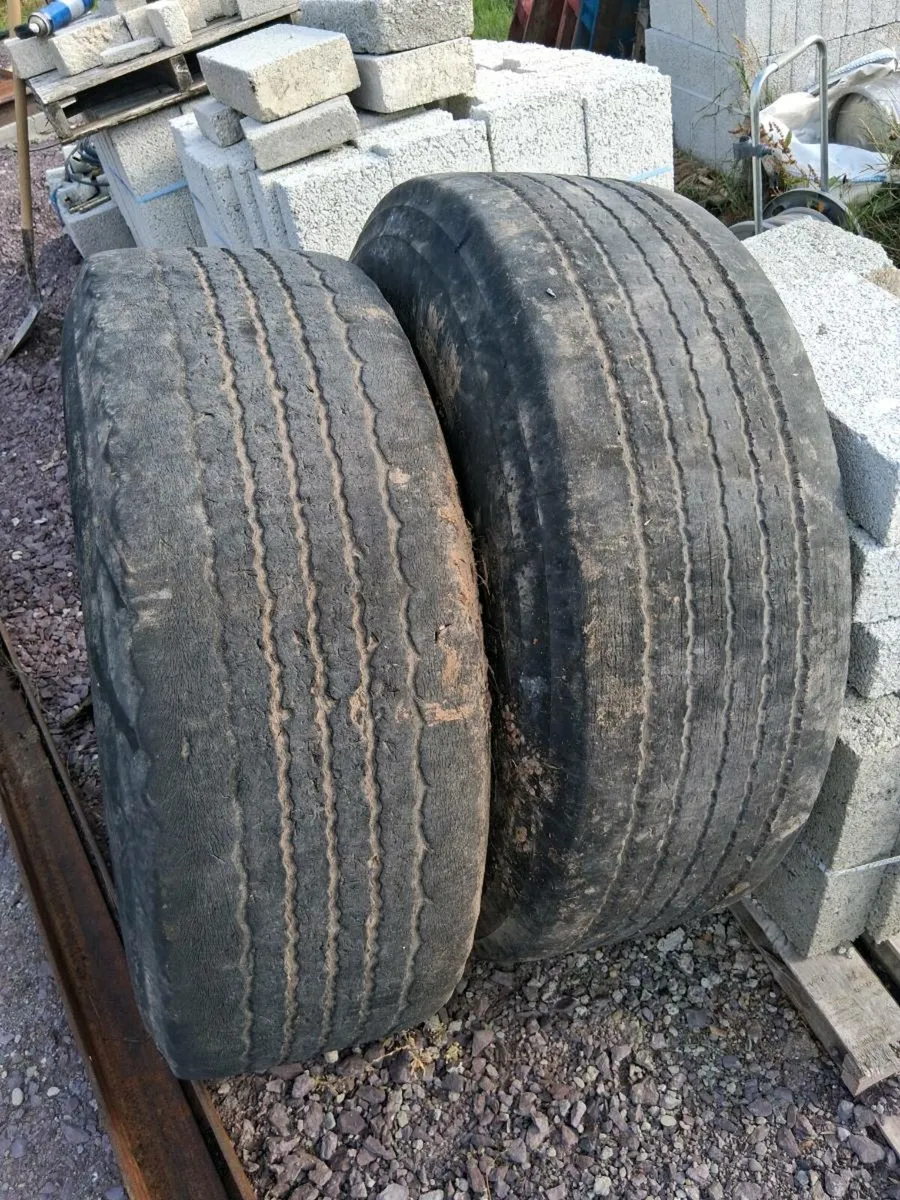 8 stud rims and tyres - Image 2