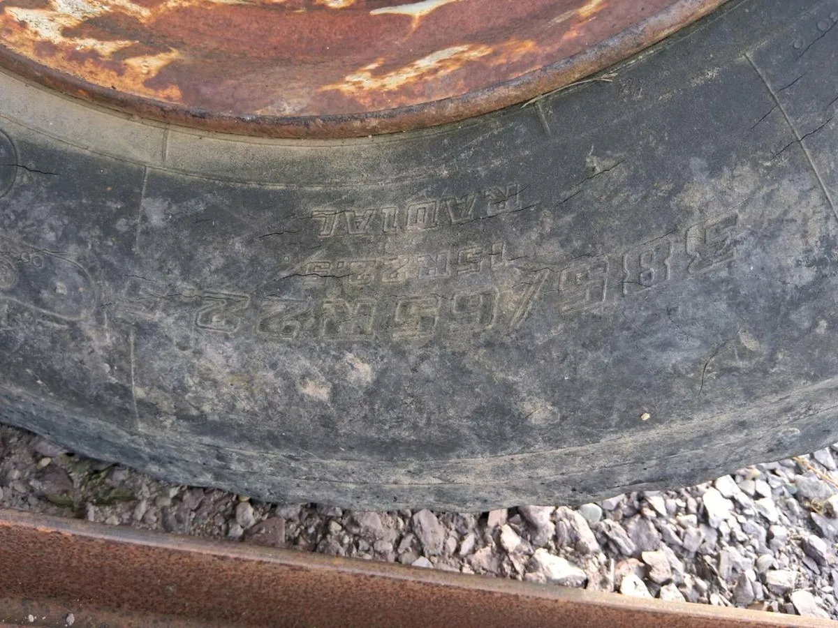 8 stud rims and tyres - Image 3